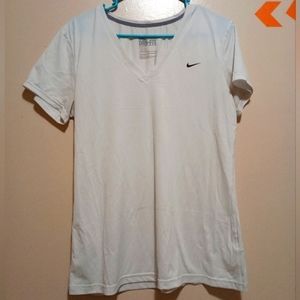 Nike Dri-Fit Neck t shirt regular fit LARGE